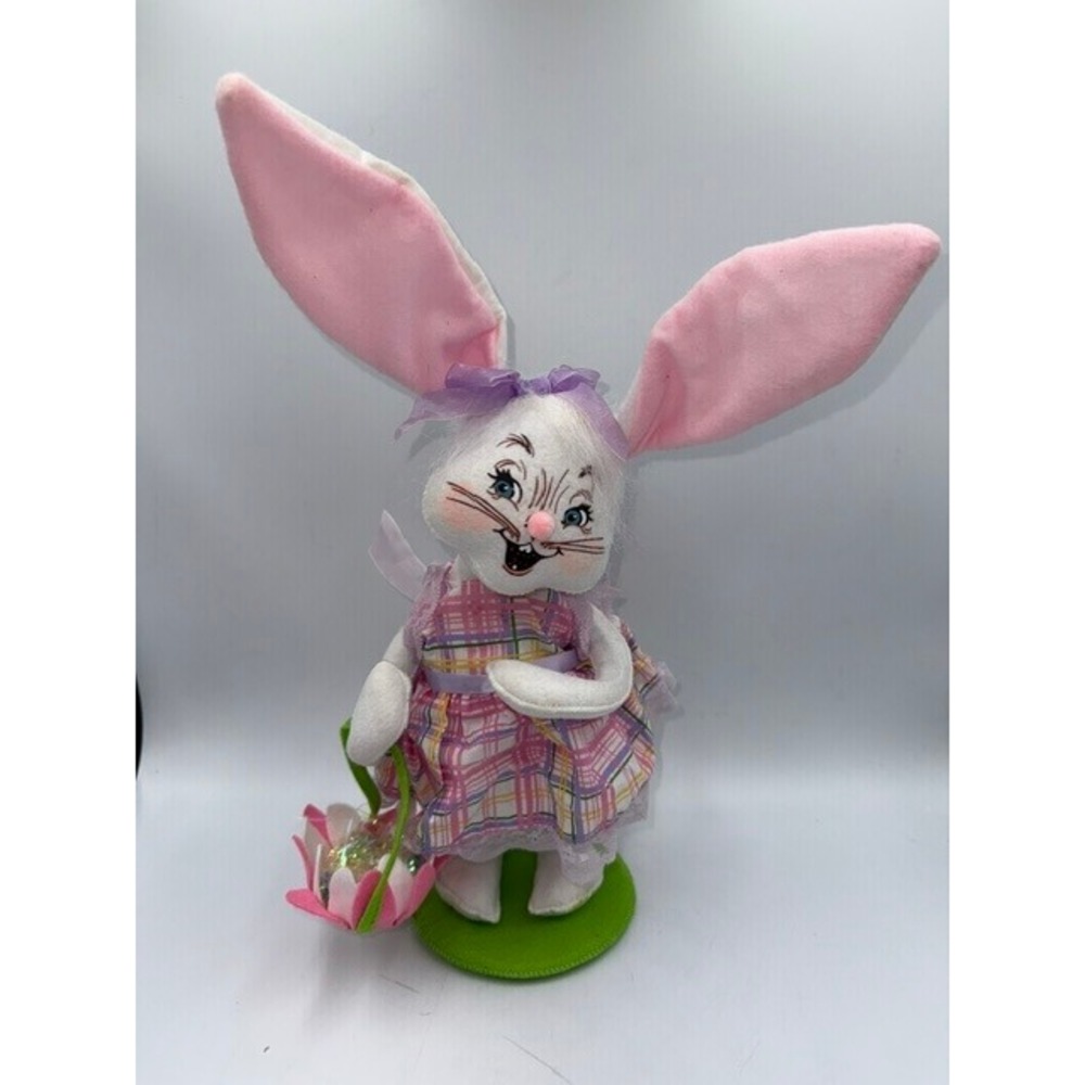 Annalee Dolls 2016 Easter Bunny Girl Plaid Dress Floral Basket 10 inch Figurine
